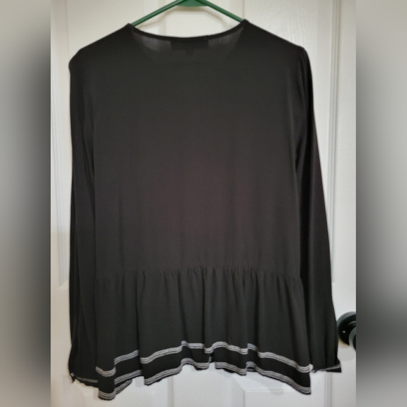 Black top from LOFT - Picture 4 of 4